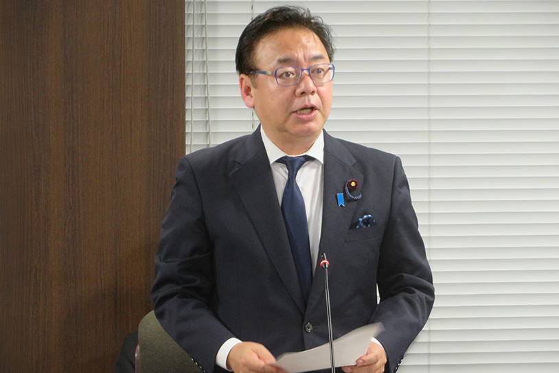 Japanese Health Minister Kenichiro Ueno